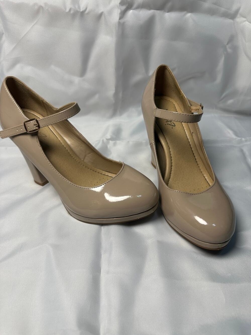 Y-Not Ariel Womens 8.5 Nude Patent Mary Jane Platform Block Heel Pumps